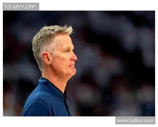 被步行者逆转，谁注意科尔库里在干嘛？末节迷之操作主导球队崩盘