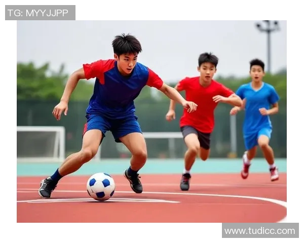 从青涩少年到足球明星的成长之路揭秘